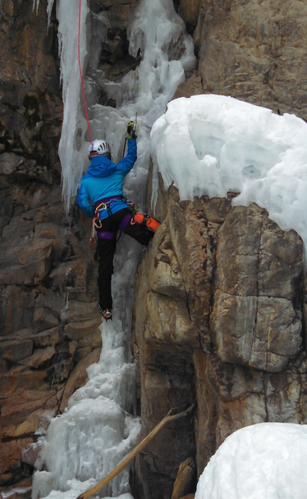 Starting off on a mixed route. You can see I can twist my right leg into many different positions. 