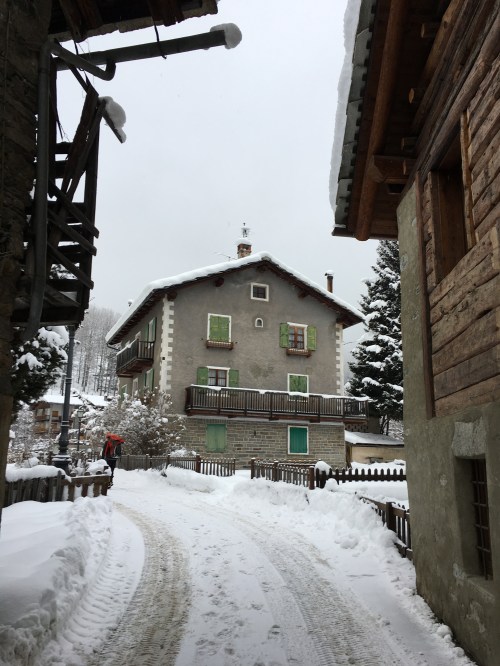 approach-to-climb-through-village